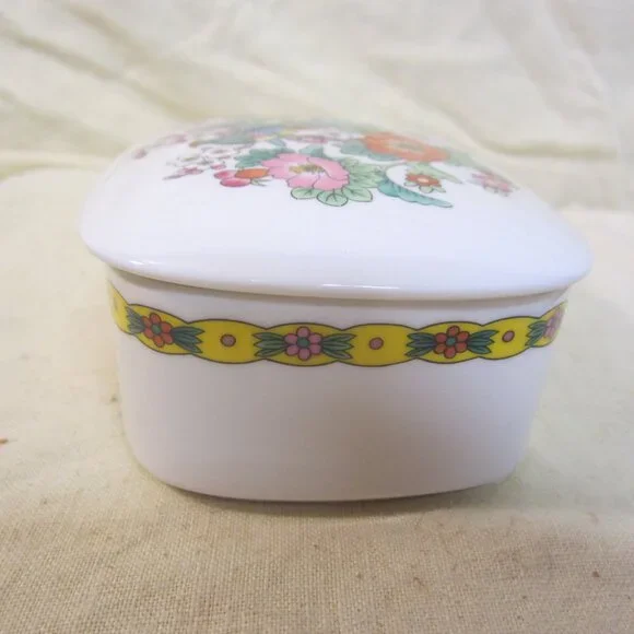 VTG MIKASA KUTANI BIRD TRINKET BOX W/LID PORCELAIN - Picture 5 of 7